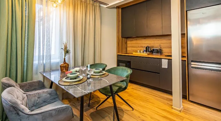 Tamara Suites & Apartments - Image 1