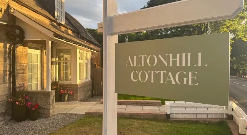 Altonhill Cottage - room only - Image 1