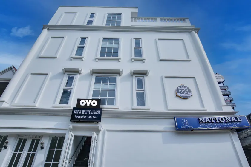 Hotel O Sky White House - Image 1