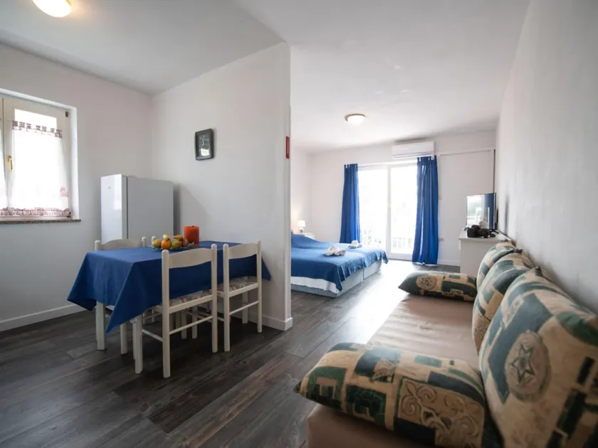 Studio Apartment With Balcony A1 - Image 1