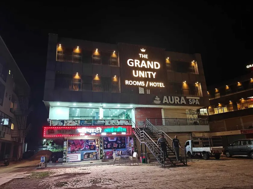 OYO 843483 The Grand Unity Rooms/Hotel - Image 1