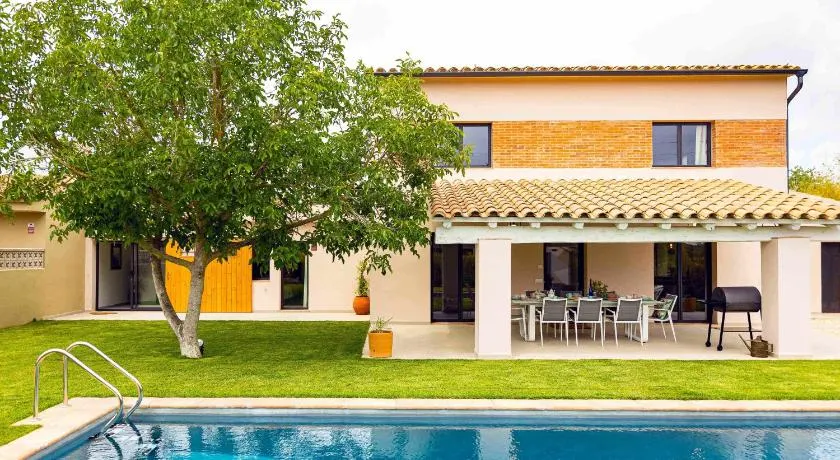 Can Candiu. Establecimiento de 2 casas enteras - Image 1