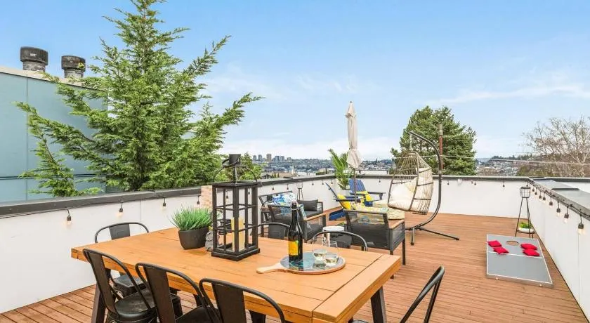 Lake Union Rooftop, FIFA-8 mins to Lumen, Parking - Image 1