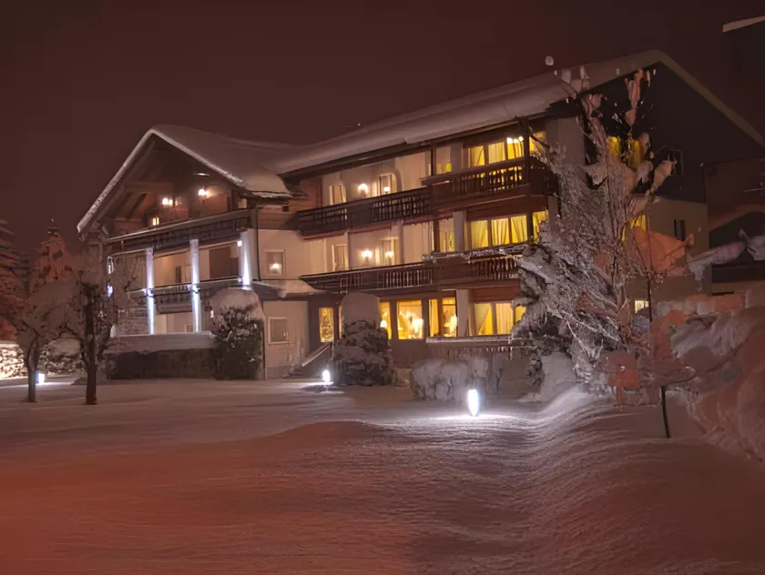 Hotel Garni Schellenberg - Image 1
