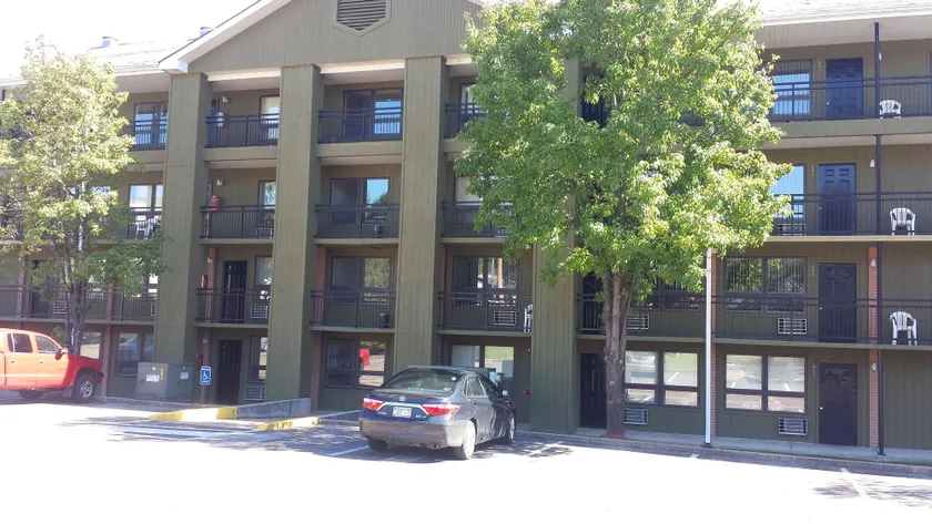 Roark Vacation Resort - Image 1