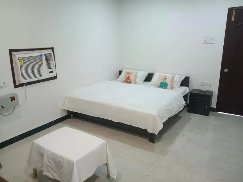 Saadar Hotel and Banquet - Image 1