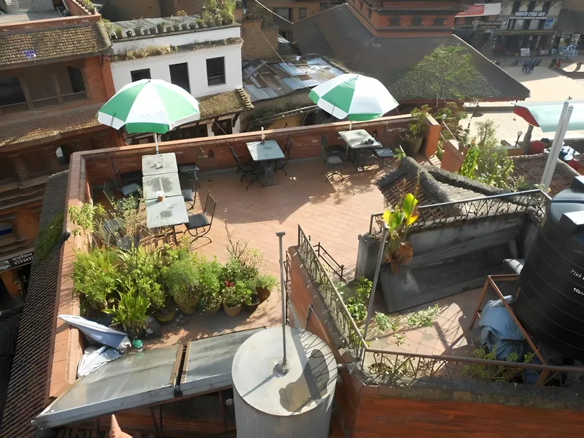 Sunny Guest House and Cafe - Image 1