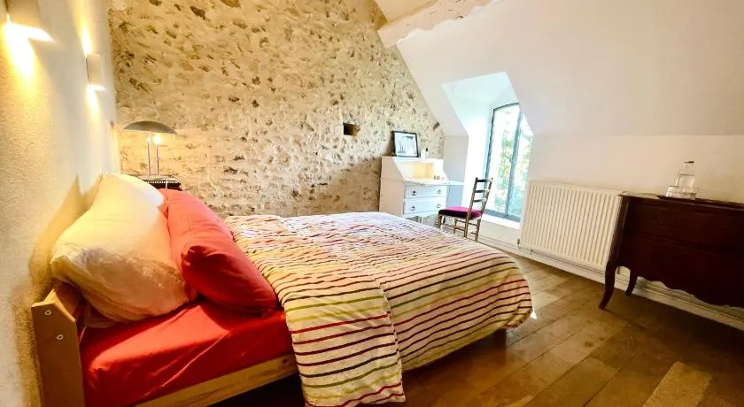 Perche QUEEN's Bedroom in MaisonNomadeChic - Image 1
