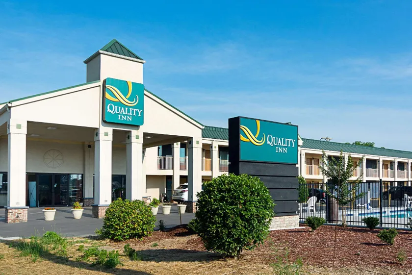 Quality Inn Calhoun North I-75 - Image 1