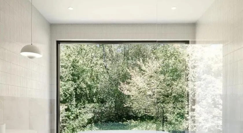 Treetop House - Image 1