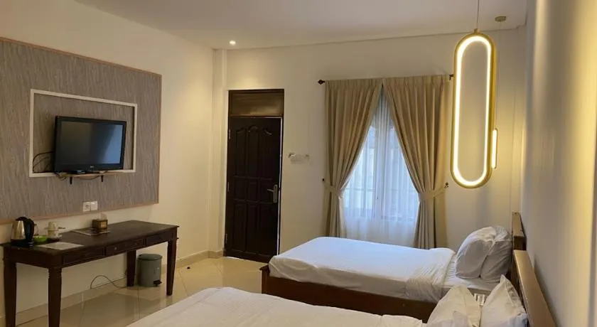 Gianyar Hotel - Image 1