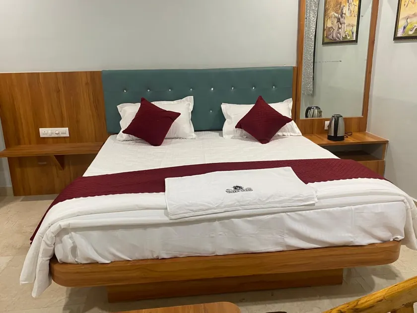 HOTEL VIHARA GRAND LUXUERY ROOMS - Image 1