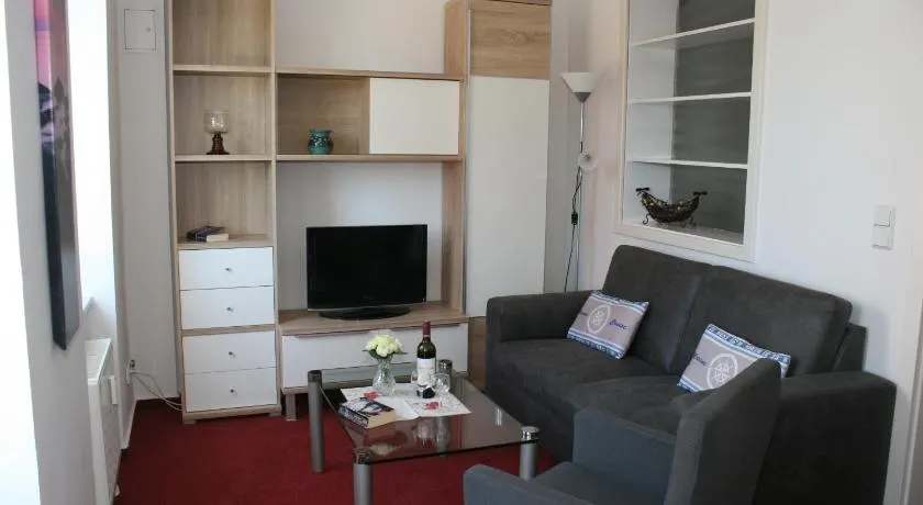 Ferienwohnung Villa Dora, Seebad Ahlbeck - Image 1