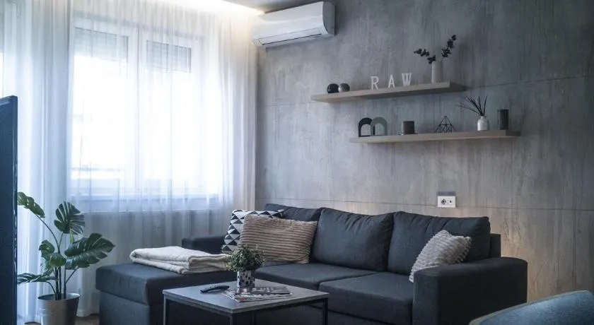 Raw Industrial City Apartment - Image 1