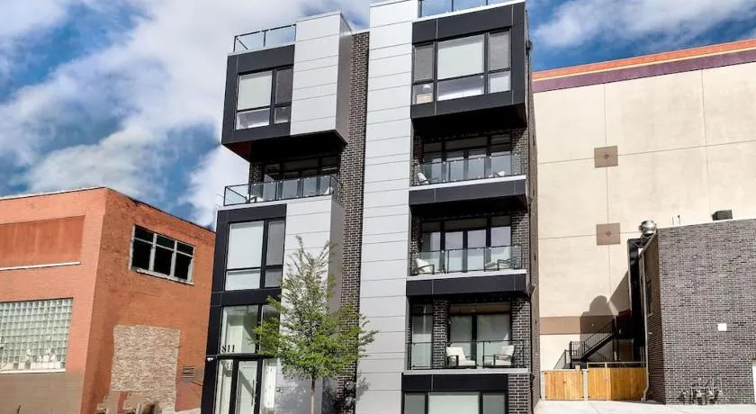 New Construction Building in River North - Image 1