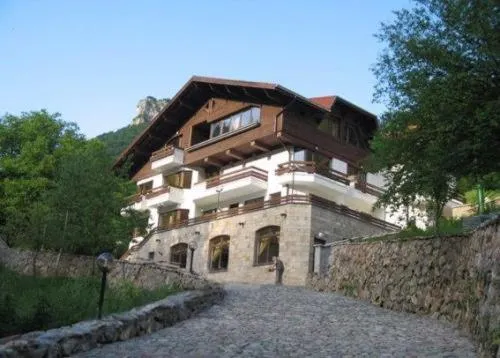 Villa Cherven - Image 1