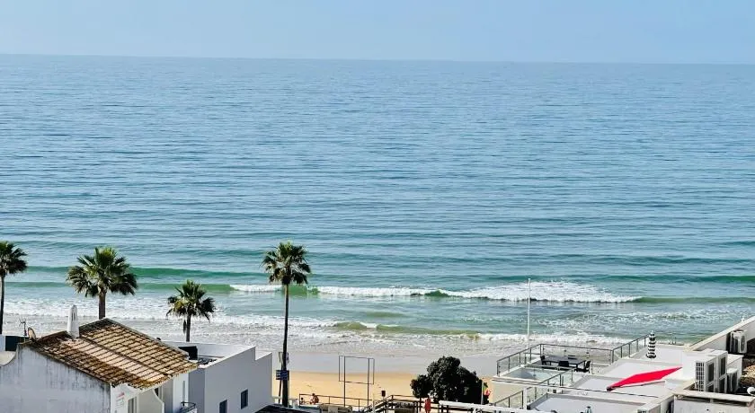On The BEACH Stunning Apartment Albufeira Olhos de Água - Image 1