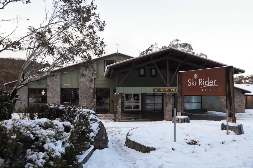 Ski Rider Hotel - Image 1