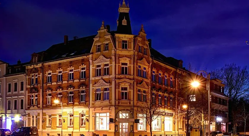 Hotel Drei Rosen - Image 1