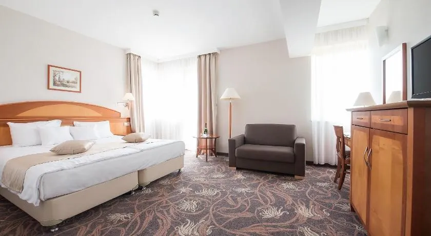 Vitalmed Hotel Sárvár - Image 1