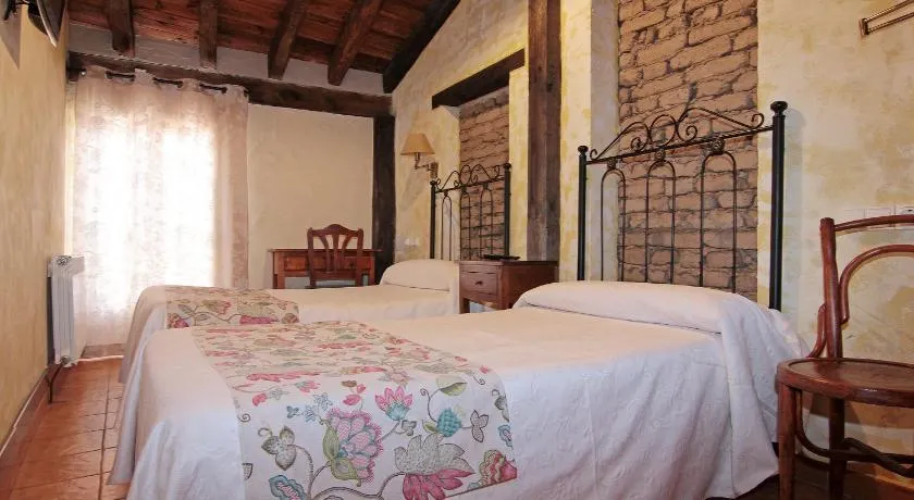 HOTEL RURAL LOS ABUELOS - Image 1