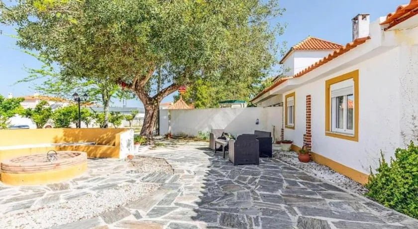 Agréable maison de campagne conviviale et familiale avec internet haut débit, barbecue et jardin | Vue jardin | Avec animaux bienvenus - Image 1