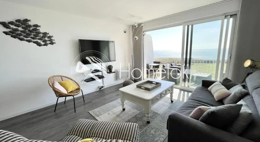 Magnifique T2 archi cosy Vue mer 180 Piscine - Image 1