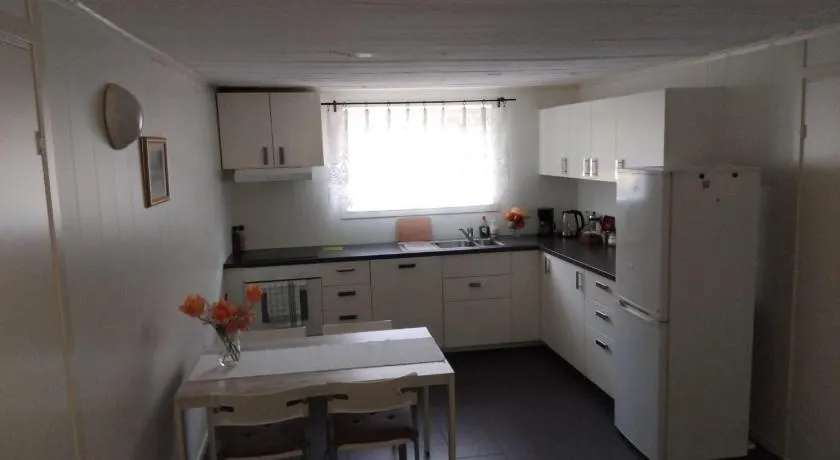 A peaceful and quiet apartment - Image 1