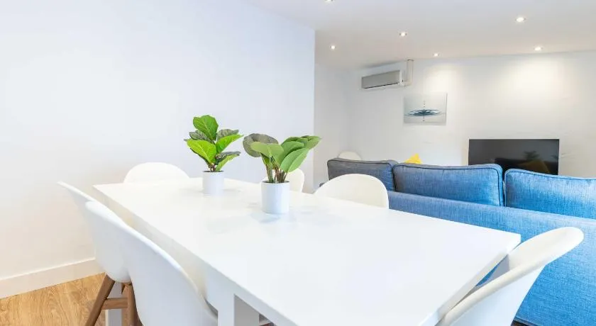 Hauzify I Apartament Reial - Image 1