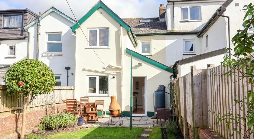 Heathfield Terrace - Image 1