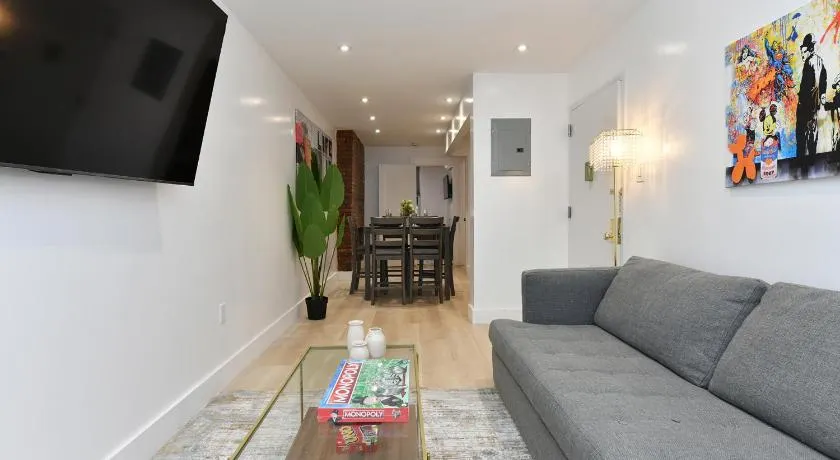 The Pearl-3BR 2 Bath Boutique Apartment NYC - Image 1