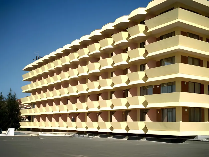 Hotel Metropol – Metropol Lake Resort - Image 1