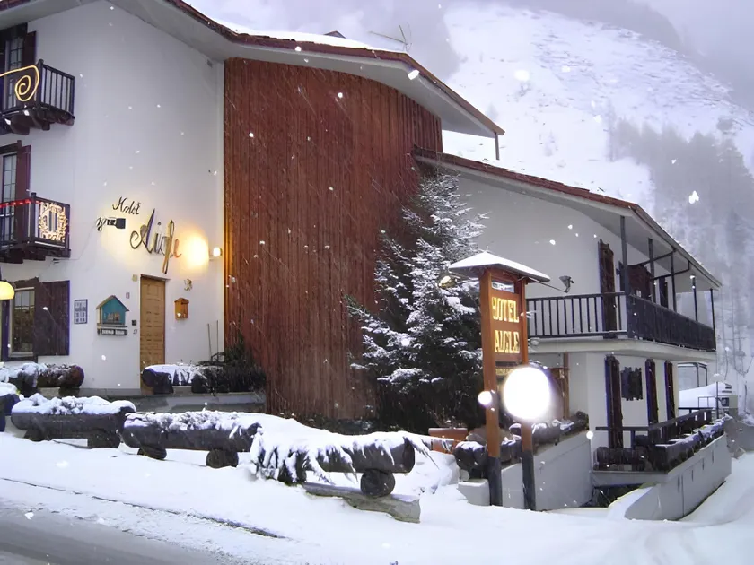 Hotel Aigle - Image 1