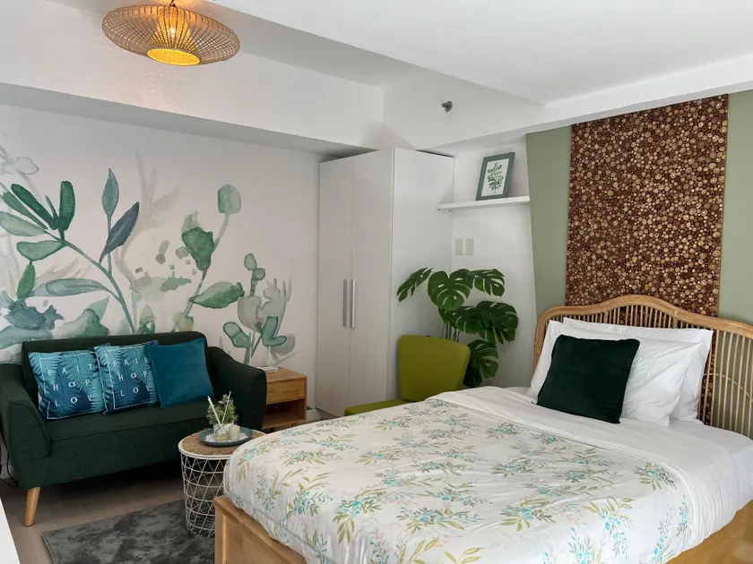 Huge & Cozy Space in Azure +Hi-Speed Wifi/Netflix - Image 1