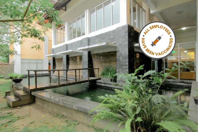 University Hotel Yogyakarta - Image 1