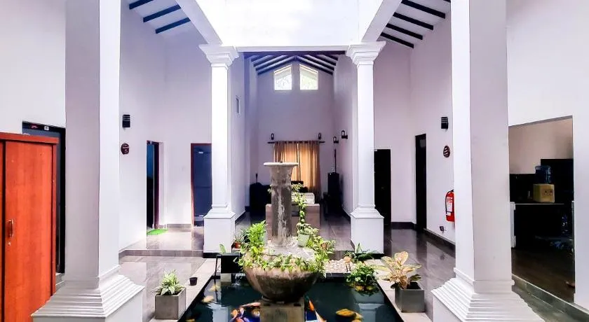 HOSTEL KATUNAYAKE At COLOMBO AIRPORT TRANSIT - Image 1