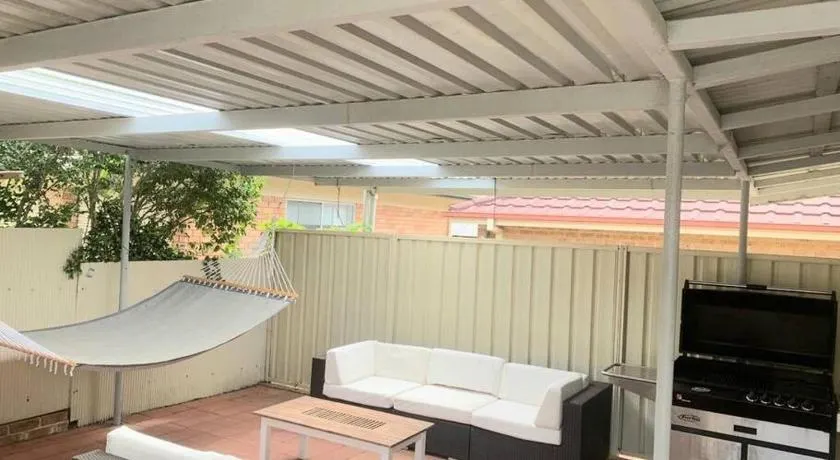 Cottage 3mn walk CBD/Marina. Wifi,AC, pet-friendly - Image 1
