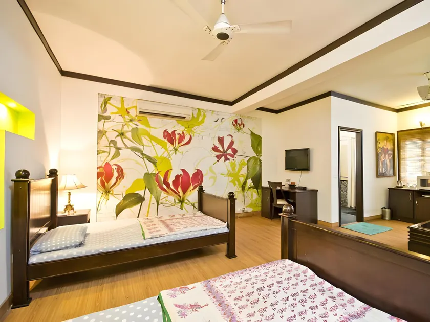 Trendy Bed & Breakfast - Image 1