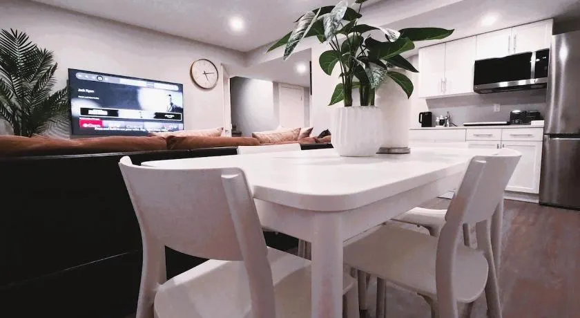 Prairie Luxury 2 Bedrooms Home - Image 1