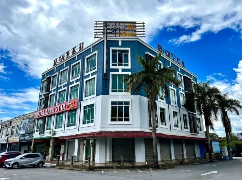 AERO Star Hotel - Image 1