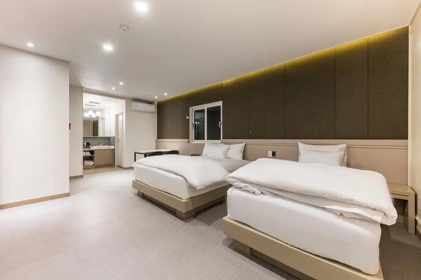 Daegu Pyeongridong Hotel Special - Image 1