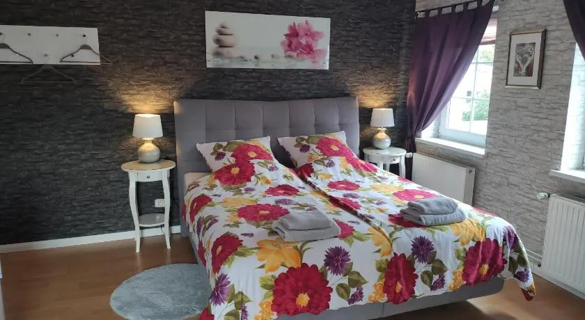 Blumen Apartment - Image 1