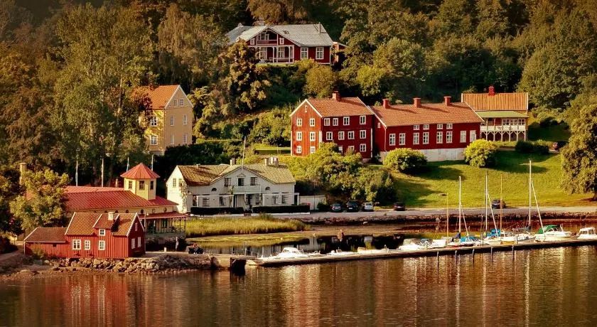 Gustafsbergs Badhotell & Vandrarhem - Image 1