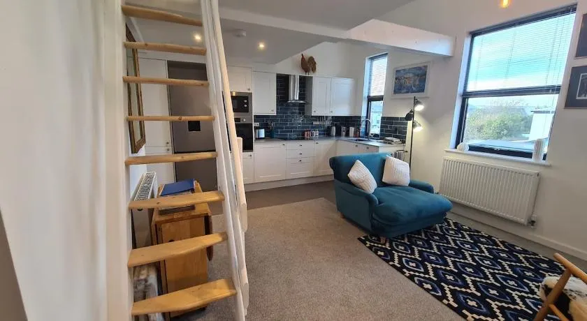 Fore Street Hideaway 1 bed-Free Parking-Brand New - Image 1