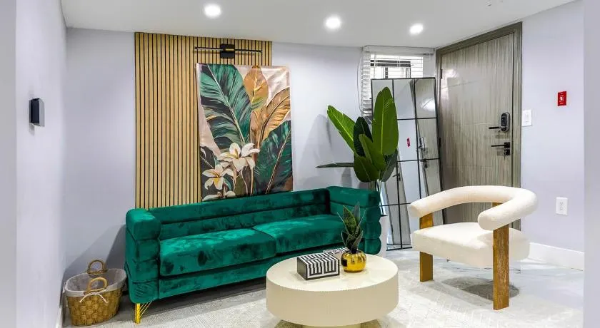 The Hideaway Suite - Image 1