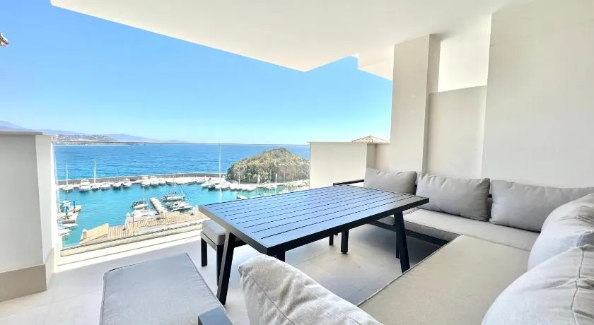 Appartement \"Icon Marina A\" avec vue sur mer, piscine commune et Wi-Fi - Image 1