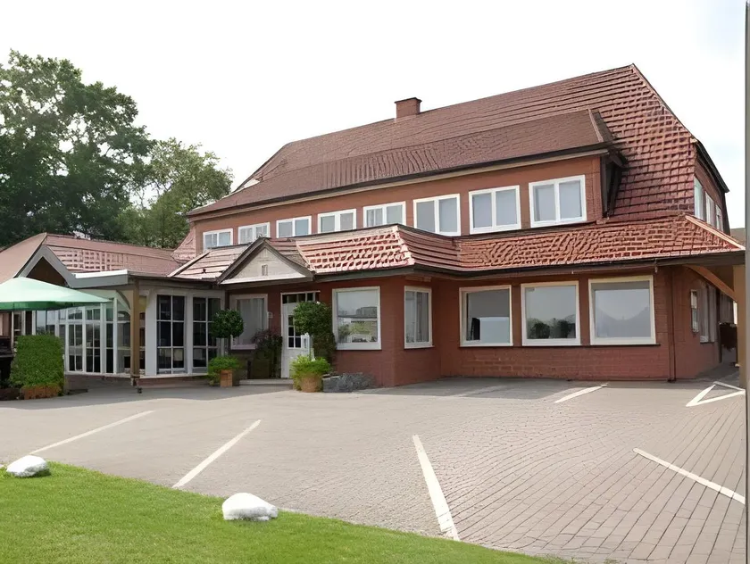 Land-gut-Hotel Restaurant Kreuz Meyer - Image 1