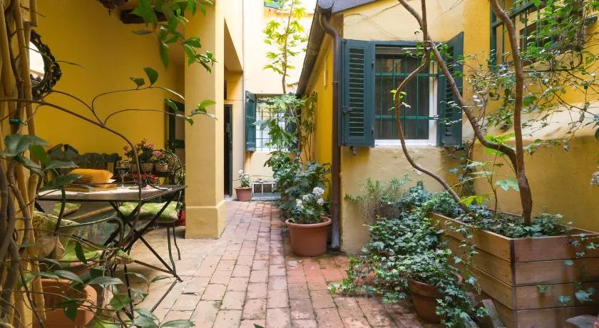 B&B AlbertaD - Image 1