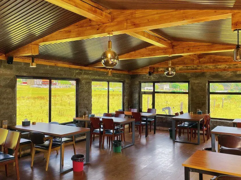 Zangbo Jingshe B&B (Kangding Xinduqiao Branch) - Image 1