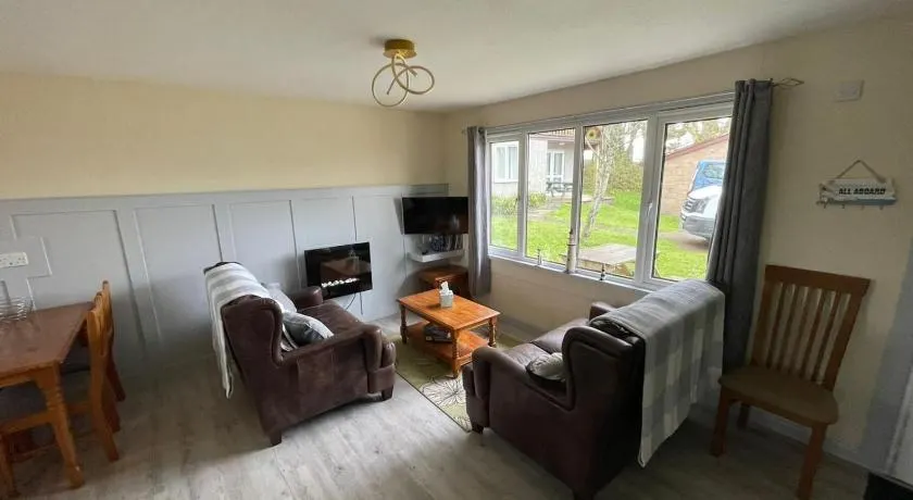 81 Hengar Manor - Image 1